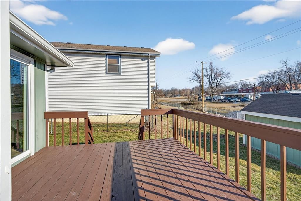 205 Dawn Avenue — photo 32