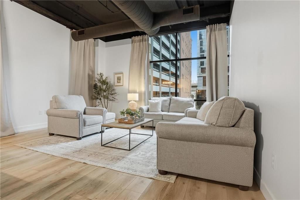 1101 Walnut Street — photo 2