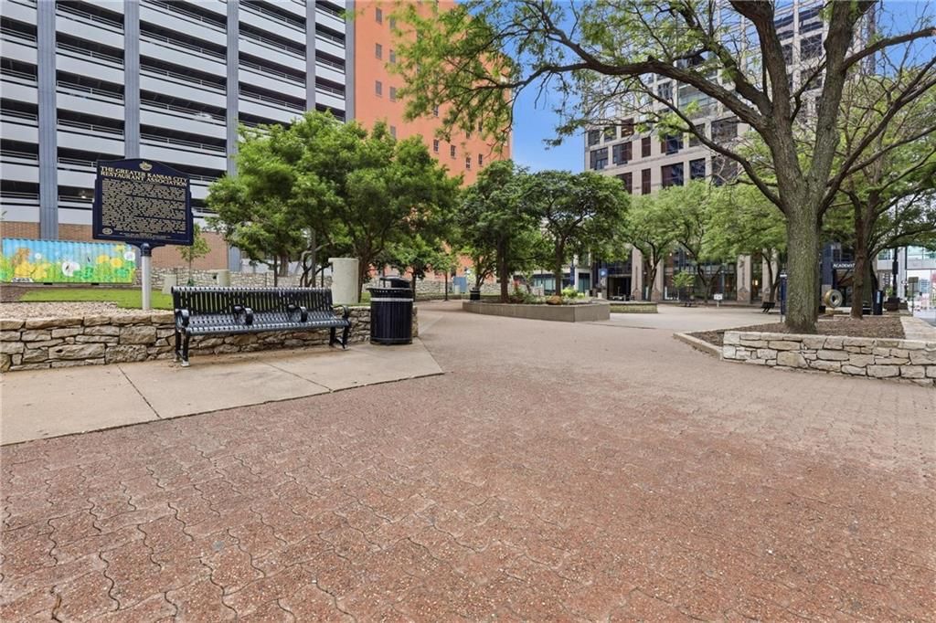 1101 Walnut Street — photo 34
