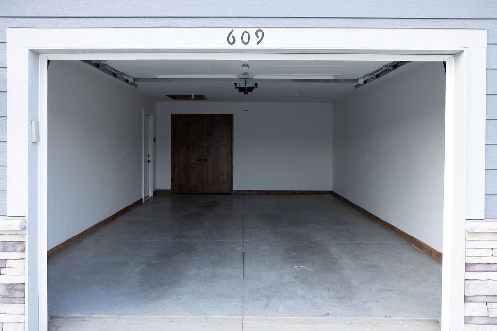 609 W Dryden Street — photo 30