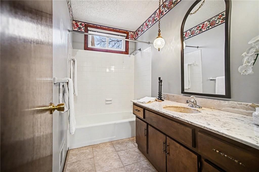 8914 Country Hill Court — photo 20