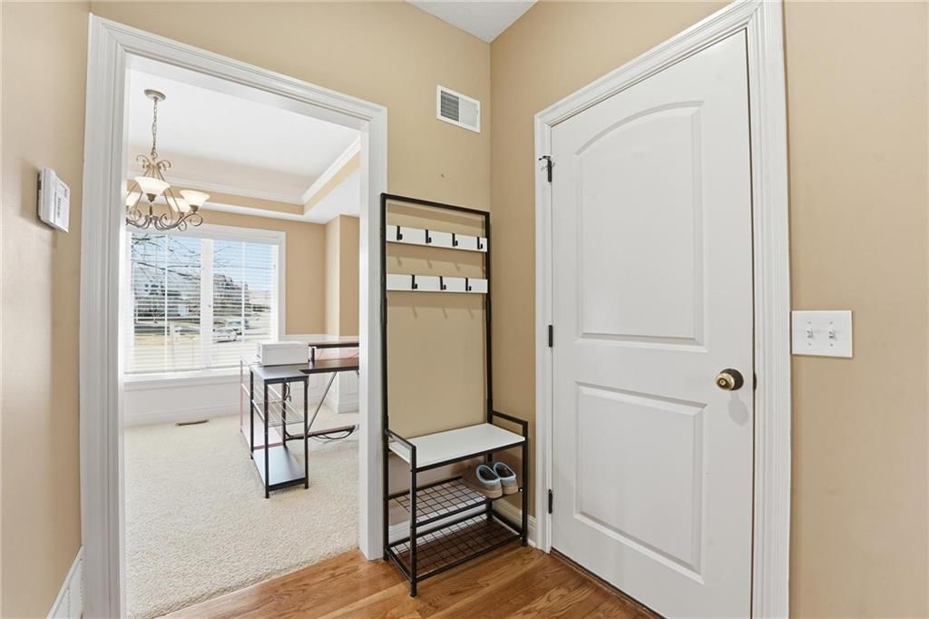 9407 N Laurel Avenue — photo 7