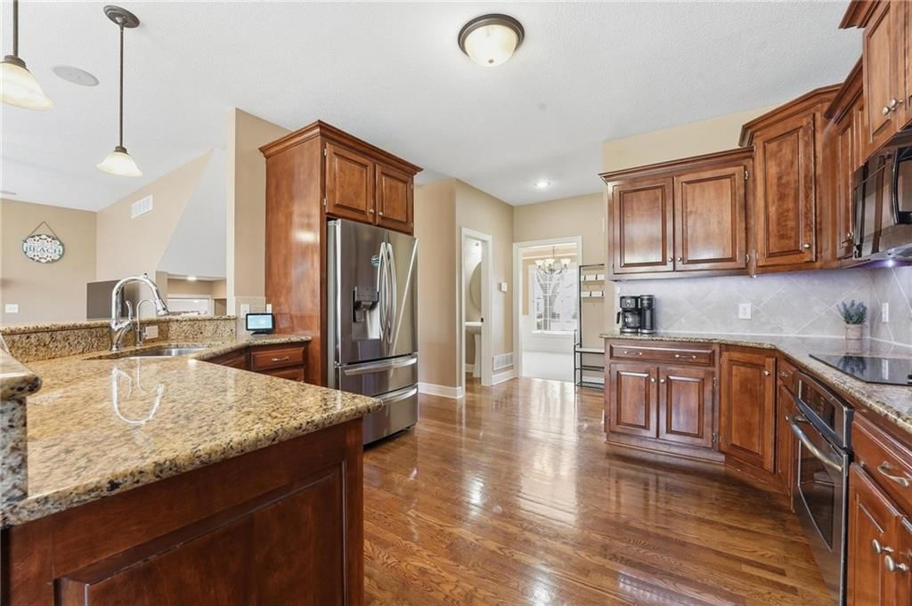 9407 N Laurel Avenue — photo 11