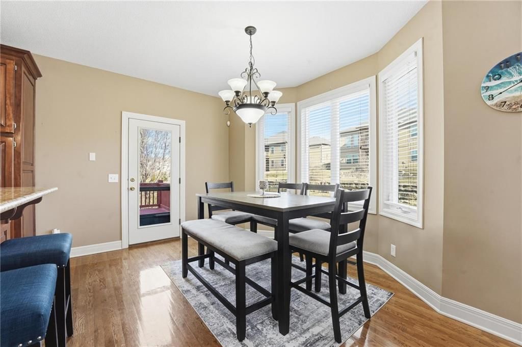 9407 N Laurel Avenue — photo 14