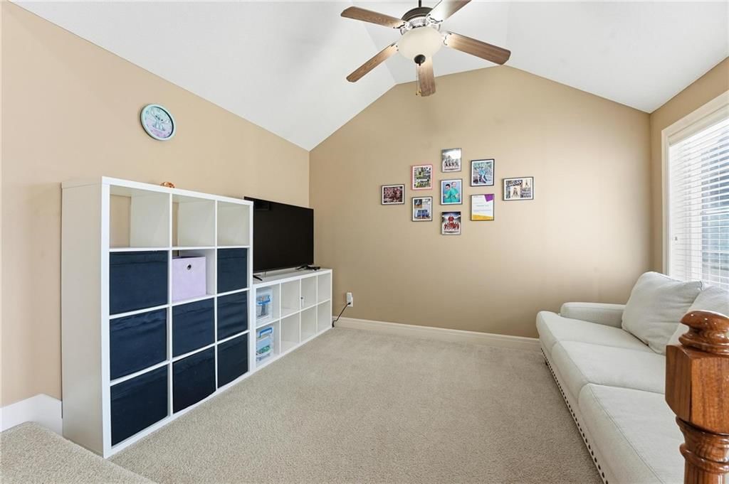 9407 N Laurel Avenue — photo 28