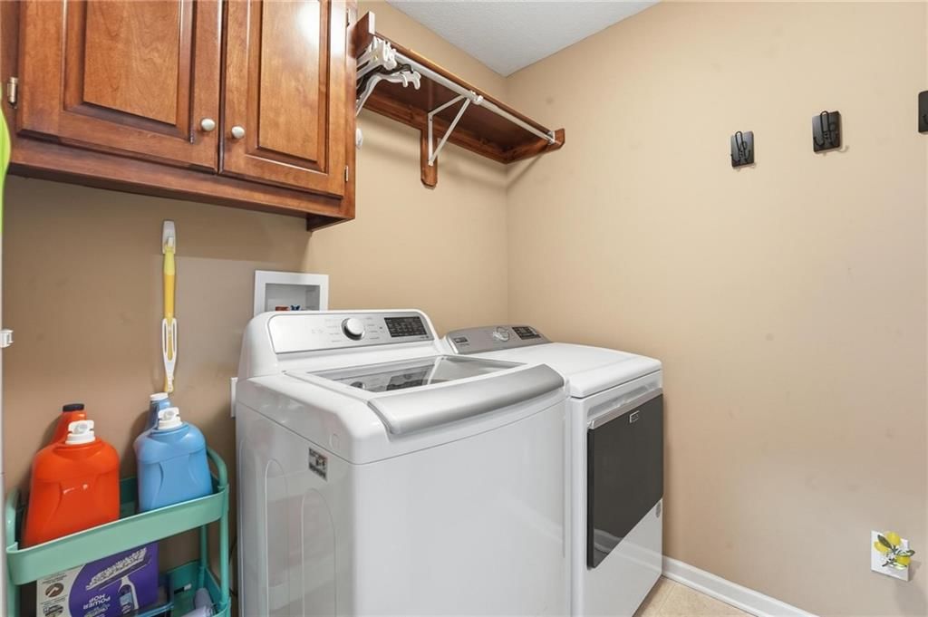 9407 N Laurel Avenue — photo 34