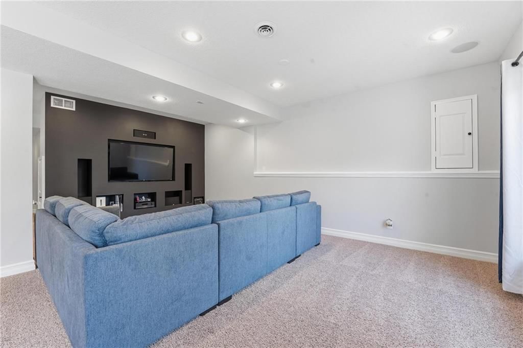 9407 N Laurel Avenue — photo 38