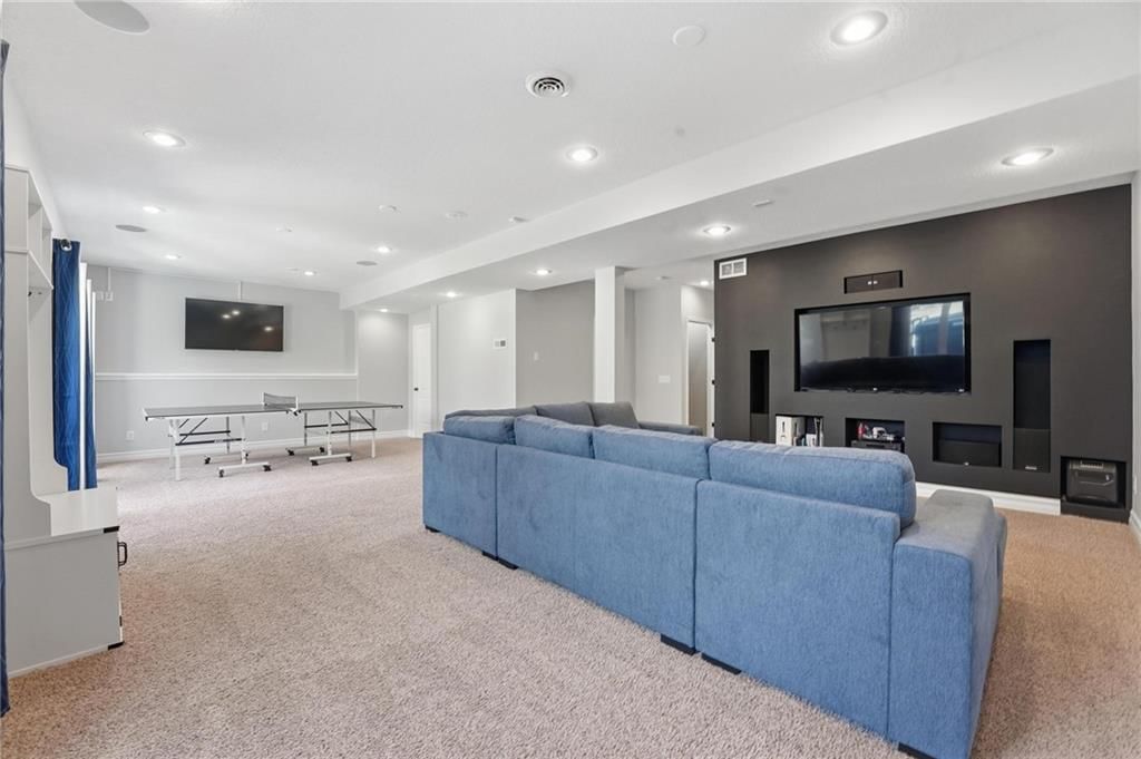 9407 N Laurel Avenue — photo 39