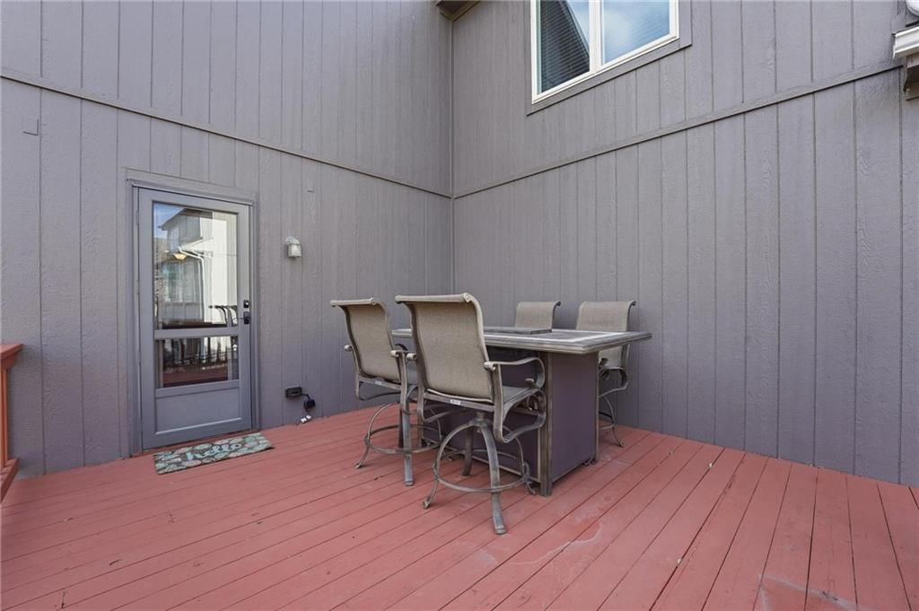 9407 N Laurel Avenue — photo 46