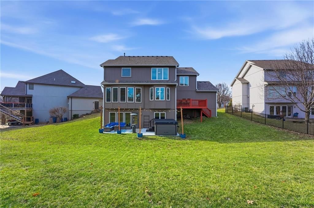 9407 N Laurel Avenue — photo 54