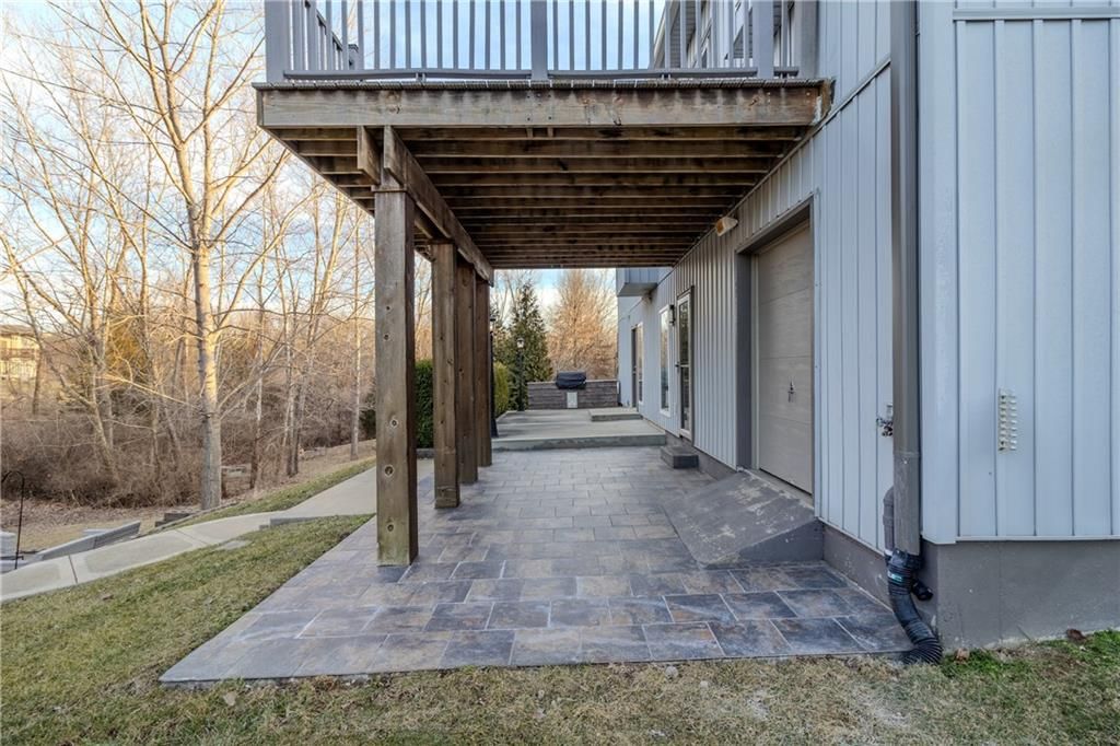 8643 N Myrtle Avenue — photo 4