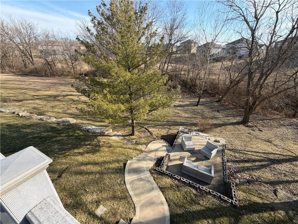 8643 N Myrtle Avenue — photo 12
