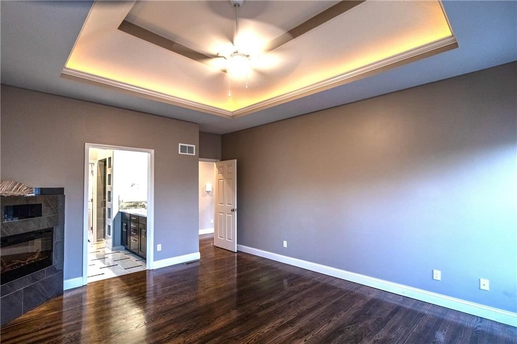 8643 N Myrtle Avenue — photo 15