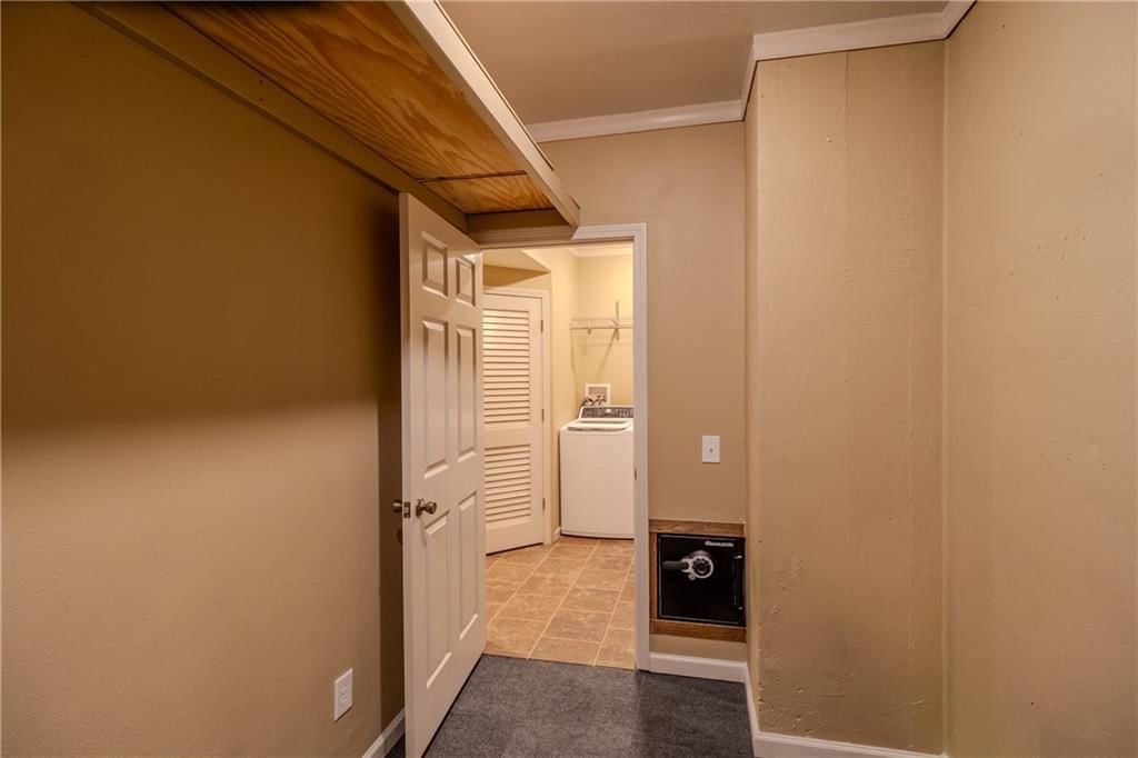 8643 N Myrtle Avenue — photo 31