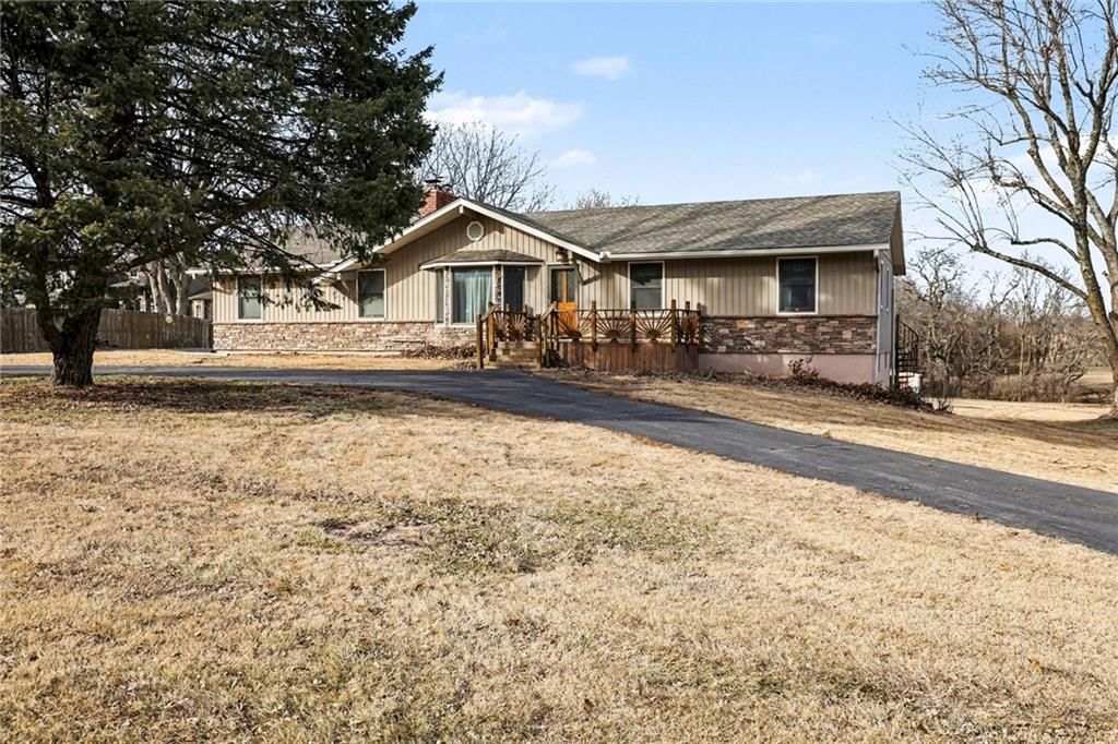 24002 E Langsford Road — photo 2