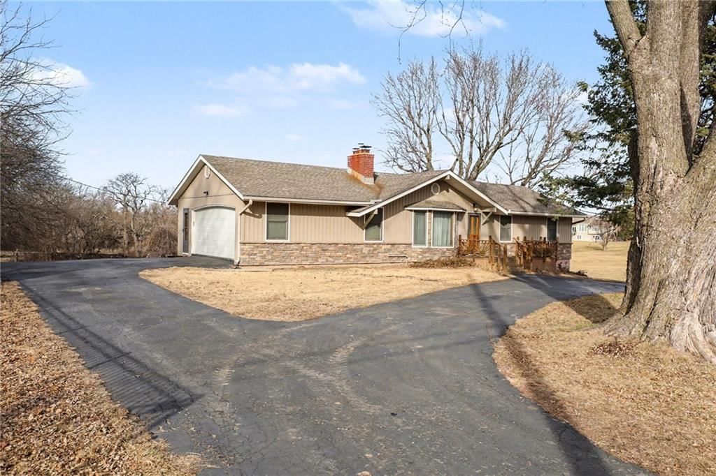 24002 E Langsford Road — photo 3