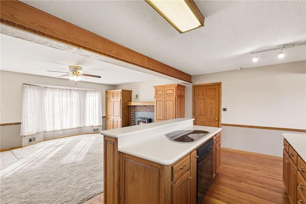 24002 E Langsford Road — photo 8