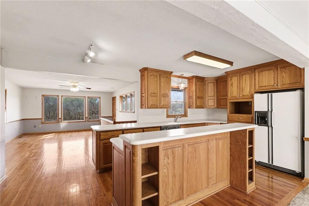 24002 E Langsford Road — photo 10