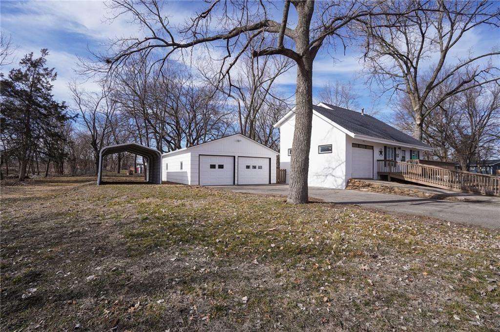 112 Walnut Court — photo 2