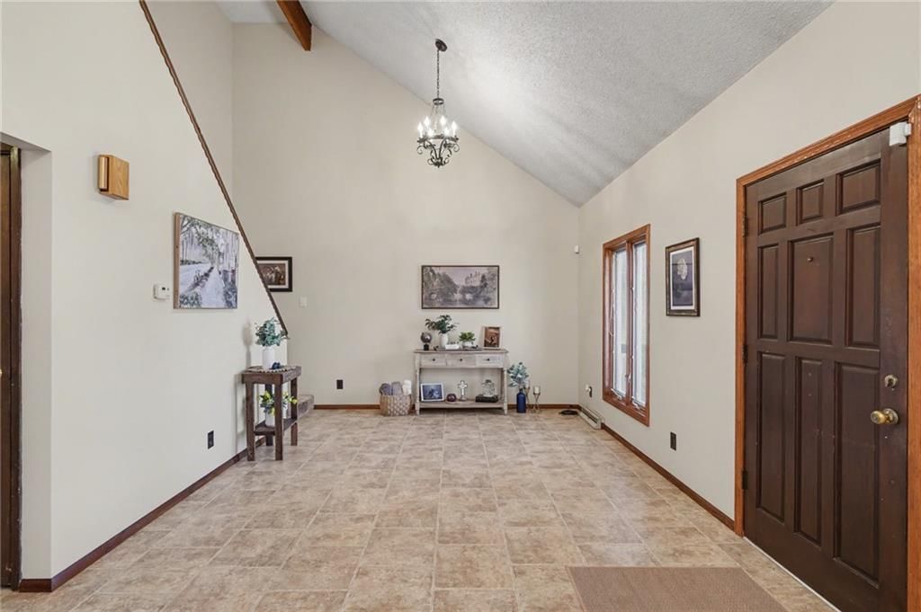 112 Walnut Court — photo 6