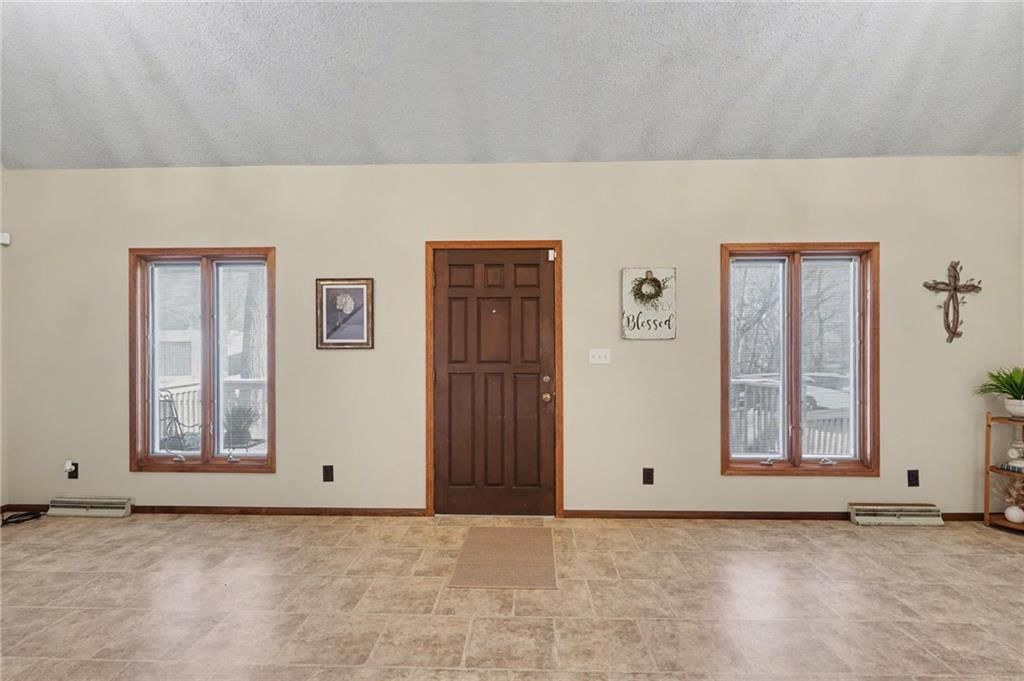 112 Walnut Court — photo 8