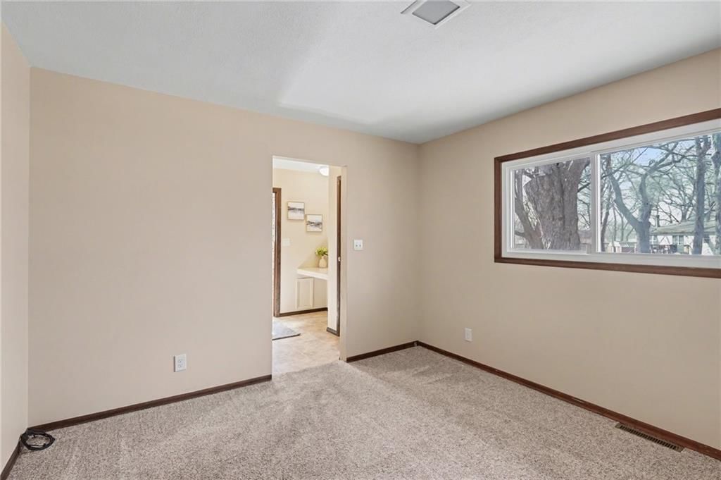 112 Walnut Court — photo 14