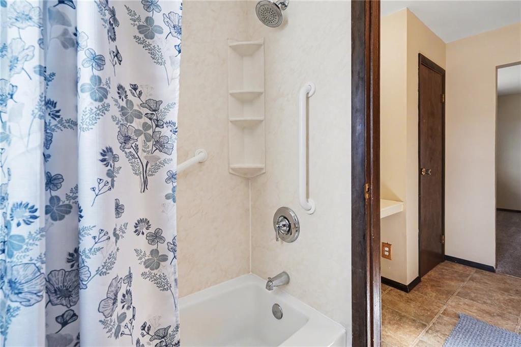 112 Walnut Court — photo 17