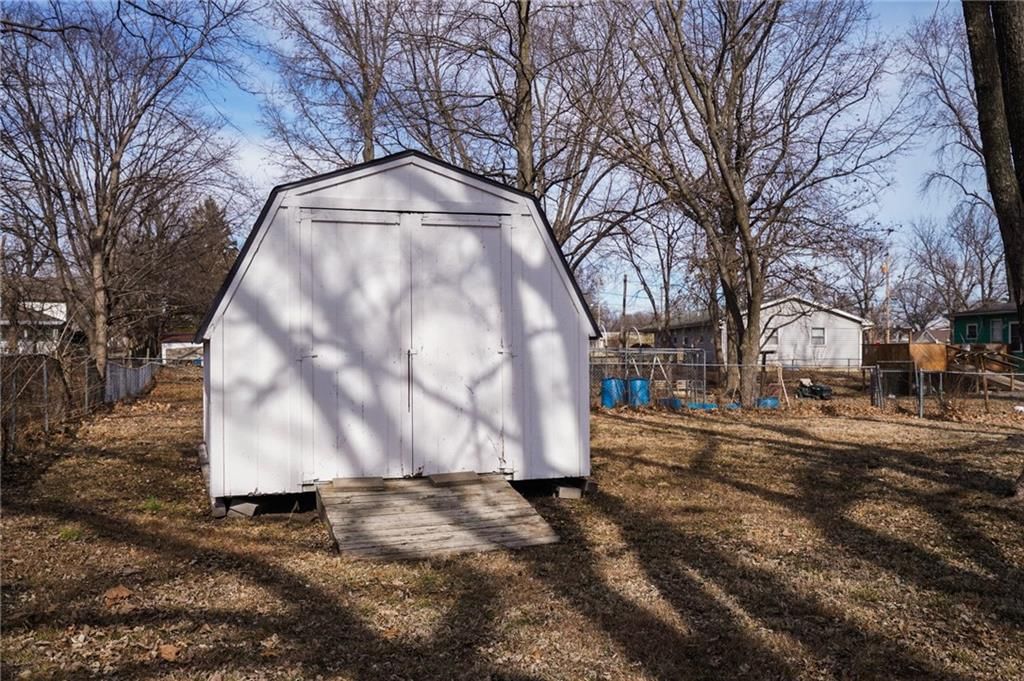 112 Walnut Court — photo 35