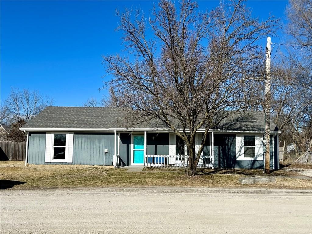 37402 E Blank Street, Garden City, MO