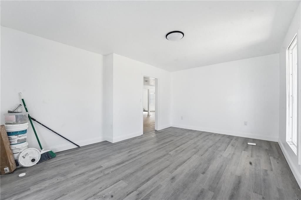 1407 Colorado Avenue — photo 3