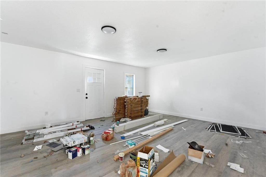1407 Colorado Avenue — photo 12