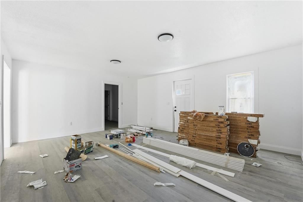 1407 Colorado Avenue — photo 13