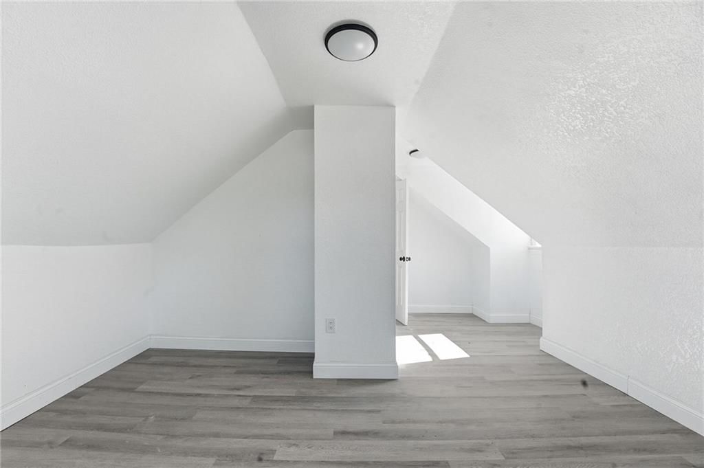 1407 Colorado Avenue — photo 21