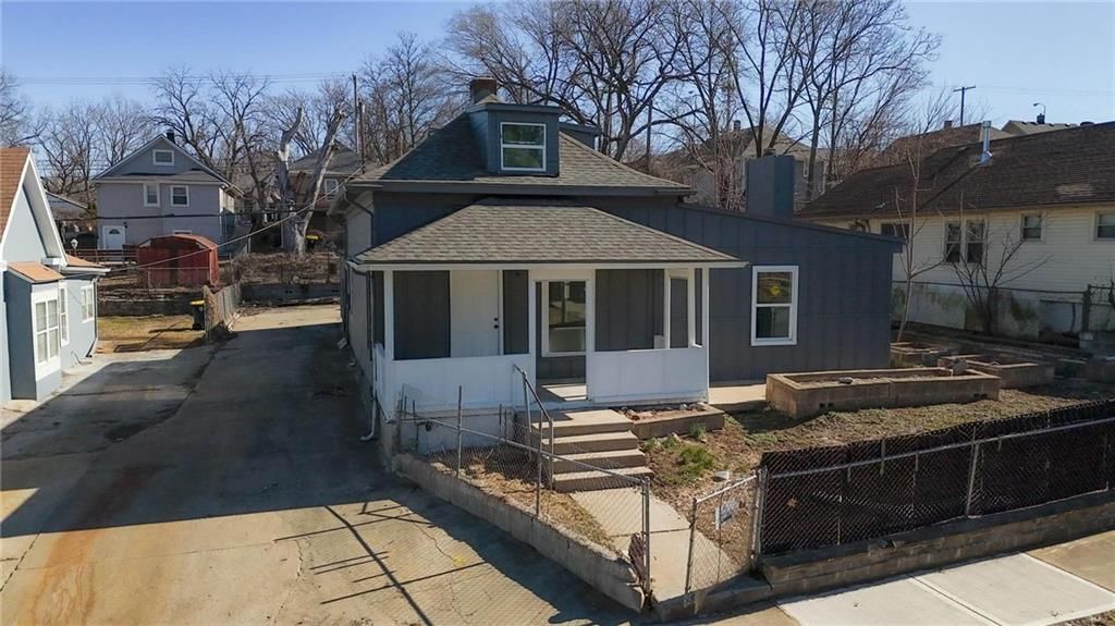 1407 Colorado Avenue — photo 23
