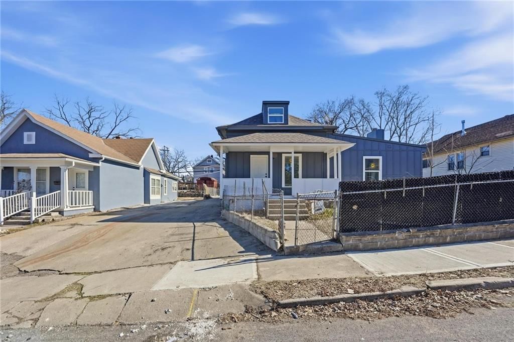 1407 Colorado Avenue — photo 24
