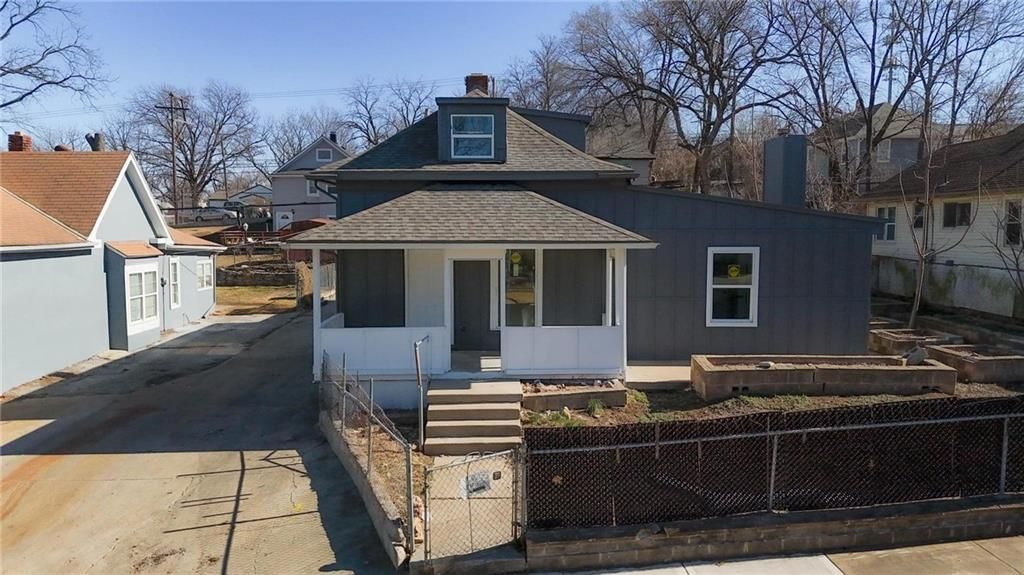 1407 Colorado Avenue — photo 25