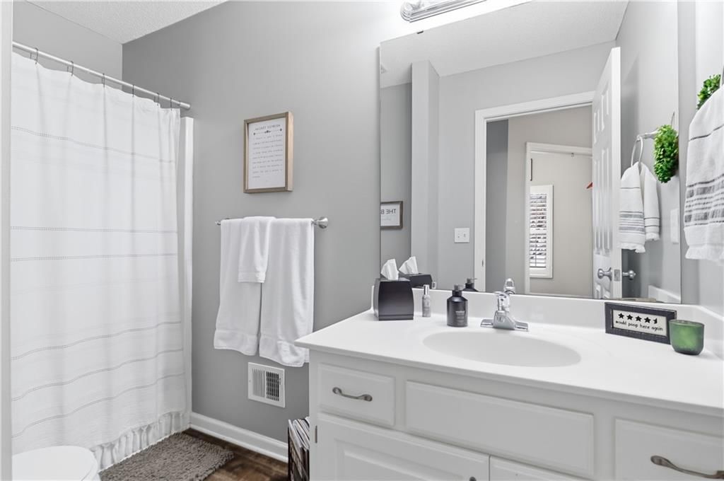 9820 N Smalley Avenue — photo 12