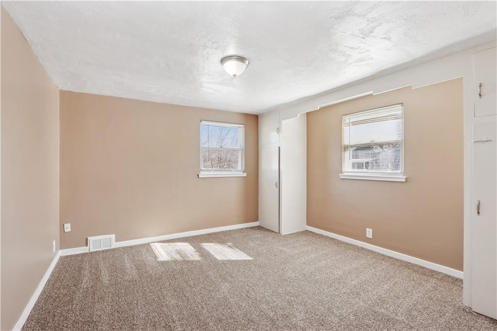 613 NE 45th Street — photo 9
