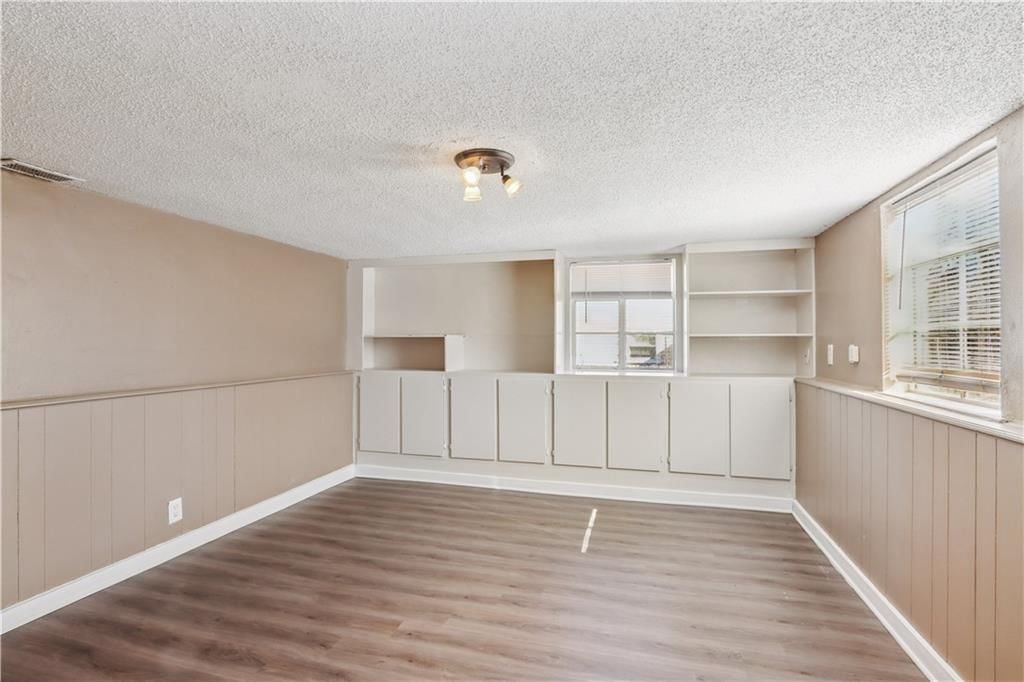 613 NE 45th Street — photo 11