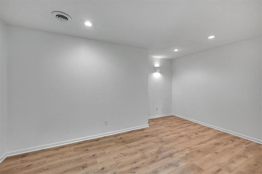 12455 Parkhill Street — photo 34