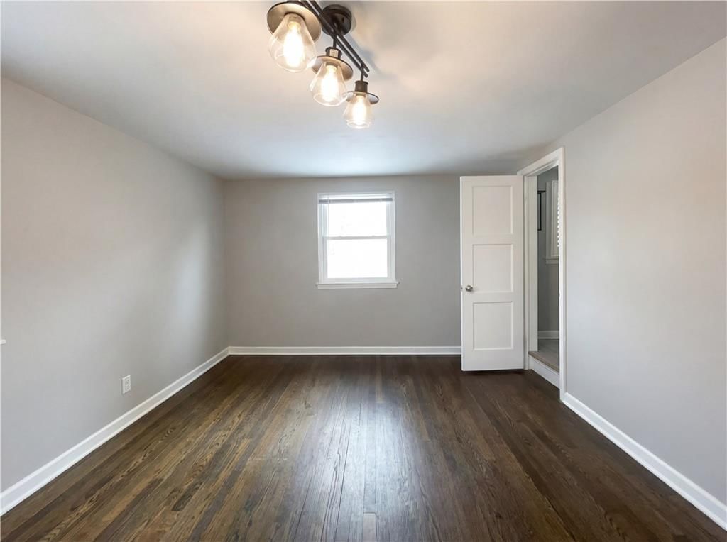 715 E 72nd Terrace — photo 10