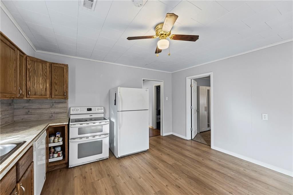 140 Walnut Avenue — photo 9