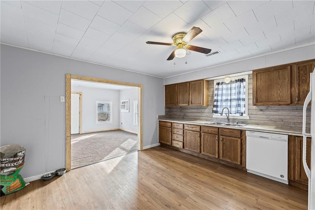 140 Walnut Avenue — photo 10