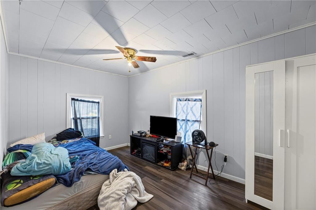 140 Walnut Avenue — photo 16