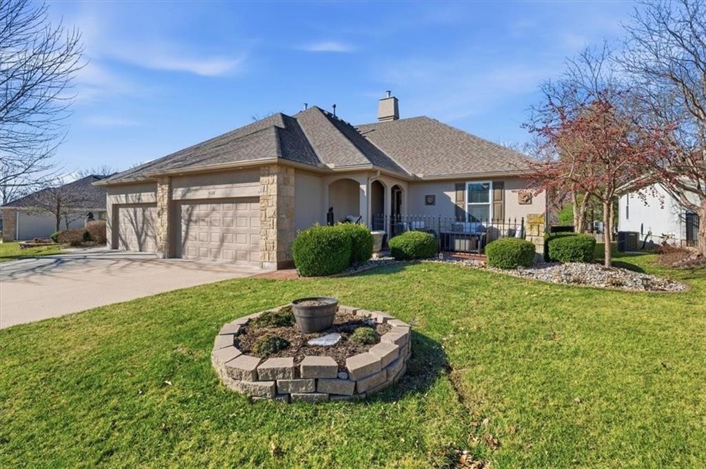 4136 SW Minnesota Drive, Lee's Summit, MO