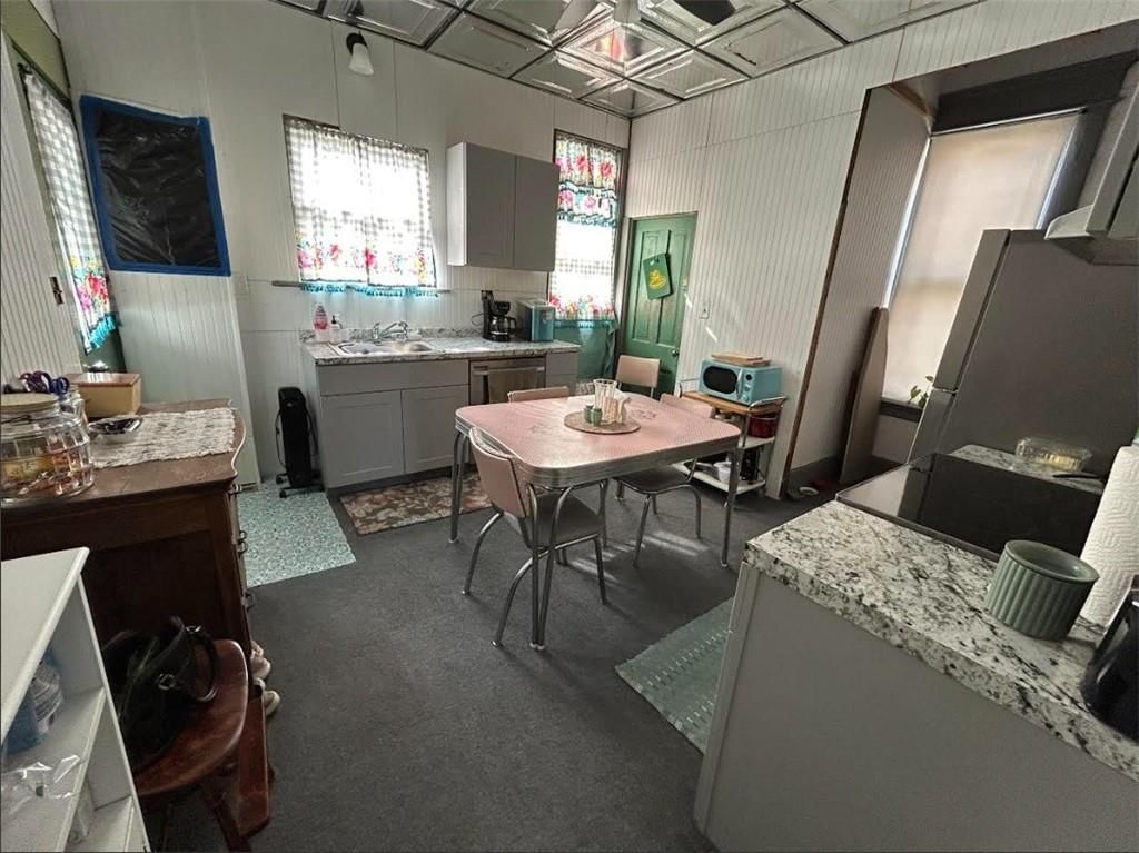 705 E Madison Avenue — photo 10
