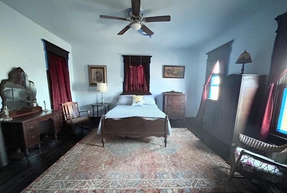 705 E Madison Avenue — photo 25