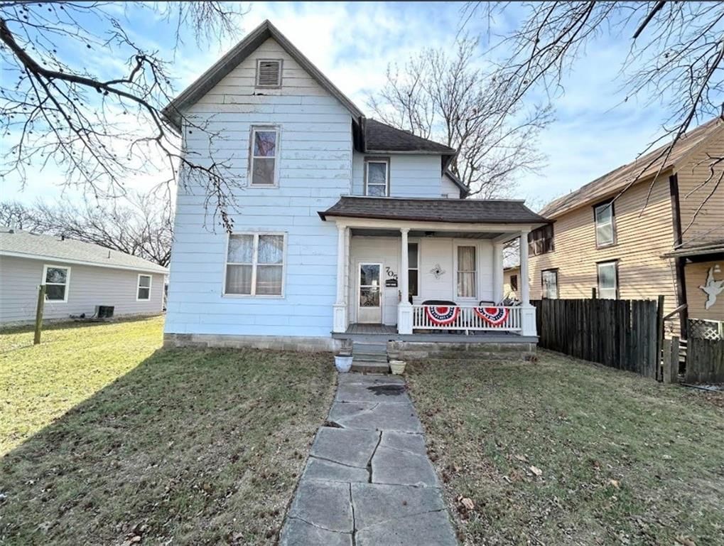 705 E Madison Avenue — photo 33