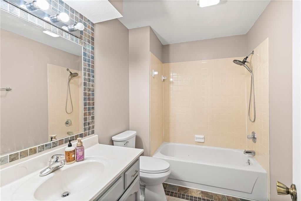 1618 SE Boone Trail — photo 15
