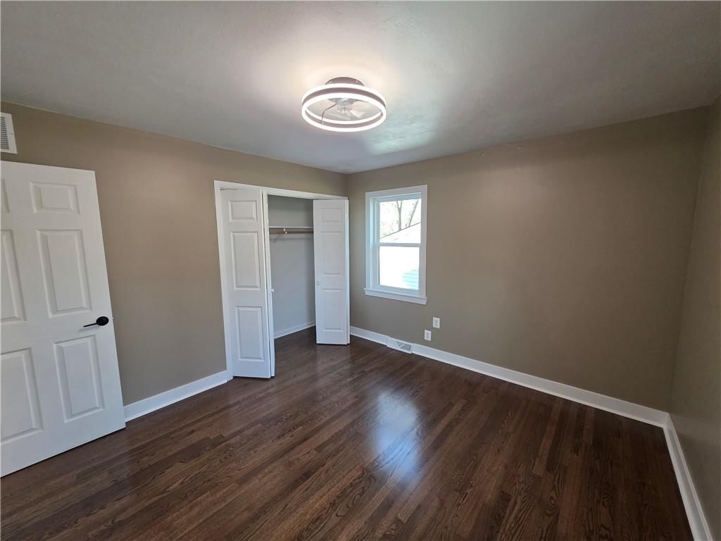 212 W Cambridge Road — photo 16